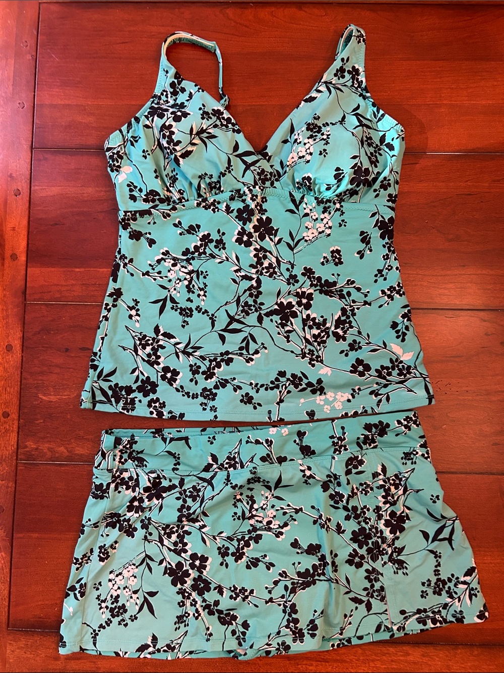 Garnet Hill Women’s Floral Tankini Set in Aqua Swim Top & Skirt size 10